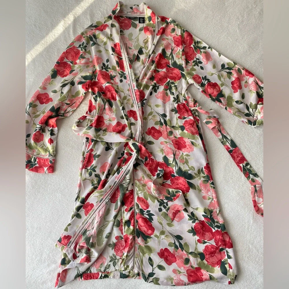 🥀 Tahari Sleepware Floral Roses Robe, XS - Picture 8 of 14